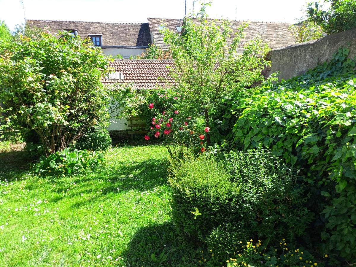 L'Essentiel De Chartres Apartment Exterior photo